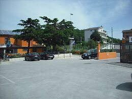 Cascina Garden Hotel