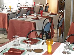 Cascina Garden Hotel