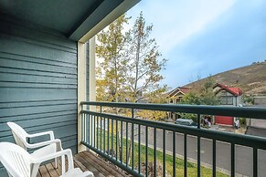 Sweetwater Lift Lodge