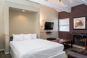 Sweetwater Lift Lodge