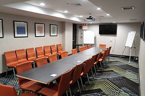 Holiday Inn Express Maspeth by IHG