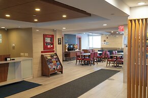 Holiday Inn Express Maspeth by IHG