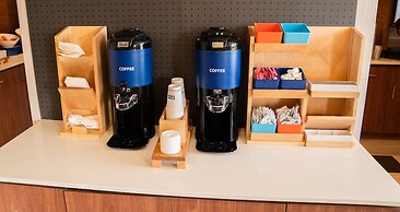 Holiday Inn Express Maspeth by IHG