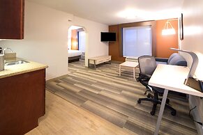 Holiday Inn Express Hotel & Suites Detroit - Utica by IHG