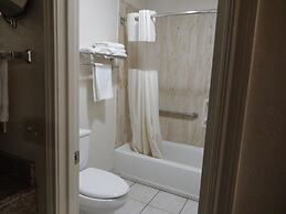 Pearsall Executive Inn