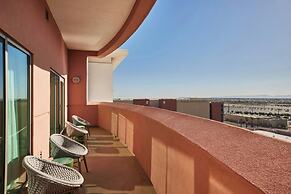 Renaissance® Phoenix Glendale Hotel & Conference Center