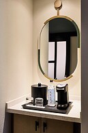 Renaissance® Phoenix Glendale Hotel & Conference Center