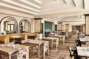 Renaissance® Phoenix Glendale Hotel & Conference Center
