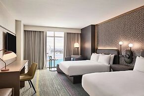 Renaissance® Phoenix Glendale Hotel & Conference Center