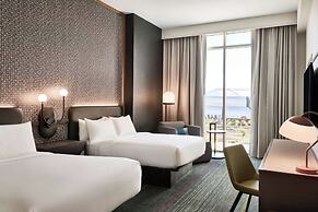 Renaissance® Phoenix Glendale Hotel & Conference Center