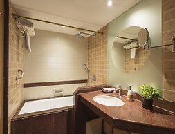 The Paradise by Tunga