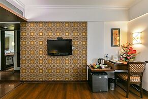 The Paradise by Tunga