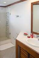 The Paradise by Tunga