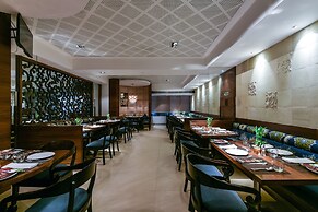 The International by Tunga