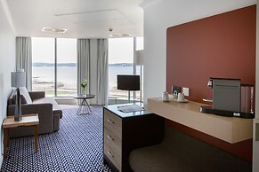 Radisson Blu Waterfront Hotel, Jersey