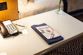 Radisson Blu Waterfront Hotel, Jersey