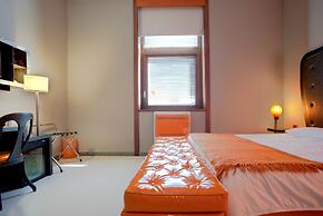 Orange Hotel