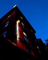 Orange Hotel