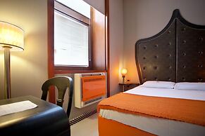 Orange Hotel