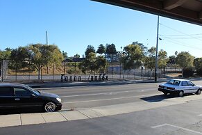 Riverside Inn & Suites Santa Cruz