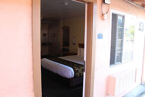 Riverside Inn & Suites Santa Cruz