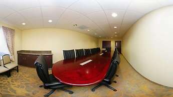 Comfort Inn & Suites Airport