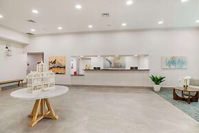 Best Western Plus Crossroads Inn & Suites