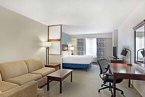 Best Western Plus Crossroads Inn & Suites