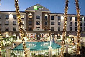 Holiday Inn Express & Suites Yuma by IHG