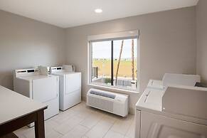 Holiday Inn Express & Suites Yuma by IHG