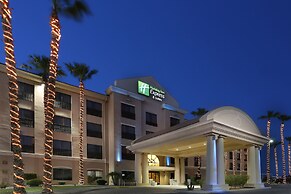 Holiday Inn Express & Suites Yuma by IHG