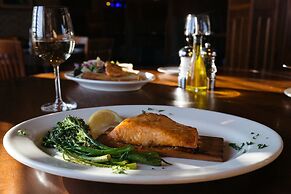 The Rewind West Des Moines, Tapestry Collection by Hilton