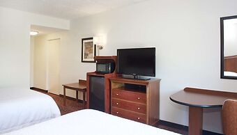 Hampton Inn & Suites Pittsburgh-Meadow Lands