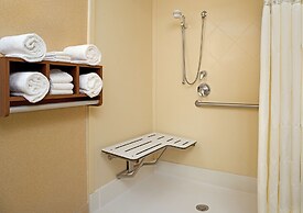 Hampton Inn & Suites Pittsburgh-Meadow Lands