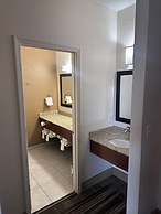 Northfield Inn, Suites & Conference Center