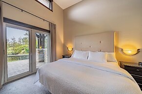 Sunrise Ridge Waterfront Resort