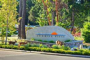 Sunrise Ridge Waterfront Resort