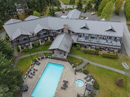 Sunrise Ridge Waterfront Resort