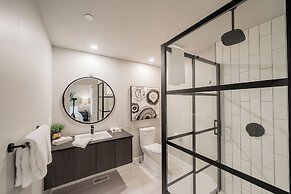 Sunrise Ridge Waterfront Resort