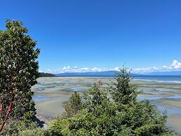 Sunrise Ridge Waterfront Resort