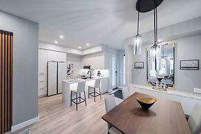 Sunrise Ridge Waterfront Resort