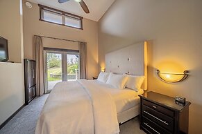 Sunrise Ridge Waterfront Resort