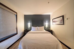 Sunrise Ridge Waterfront Resort