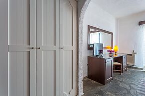 Agionissi Resort Hotel