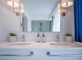 Knossos Beach Bungalows Suites Resort & Spa