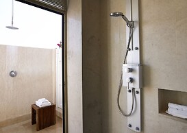 Knossos Beach Bungalows Suites Resort & Spa