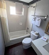 Anchorage Inn Lakeport