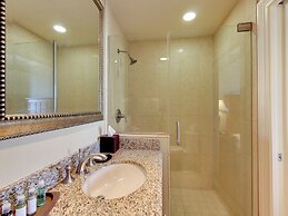 Emerald Grande Condominiums at HarborWalk Village