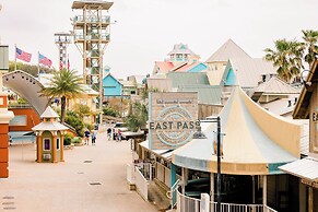 Emerald Grande Condominiums at HarborWalk Village