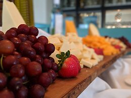 Emerald Grande Condominiums at HarborWalk Village